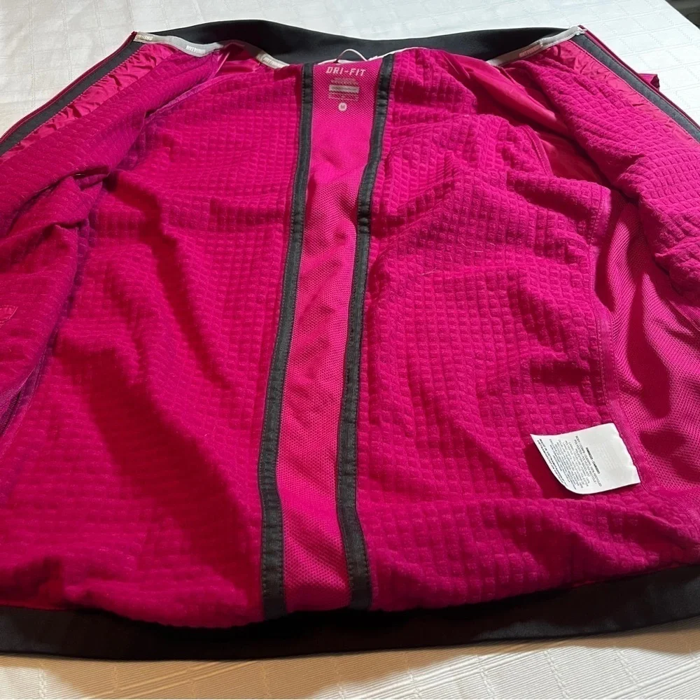 Nike Dry-Fit Running Windbreaker Lightweight Jacket Women's Medium Fuchsia